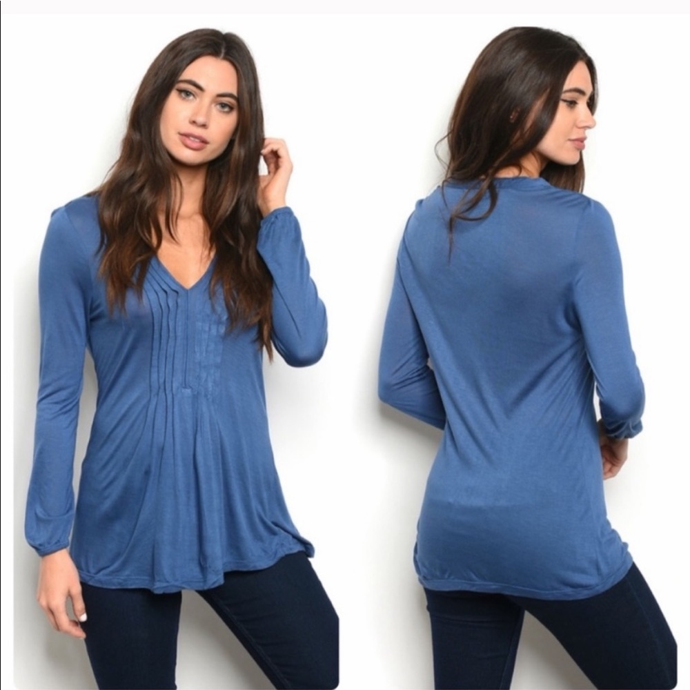 V-neck Long Sleeve Top 🦋